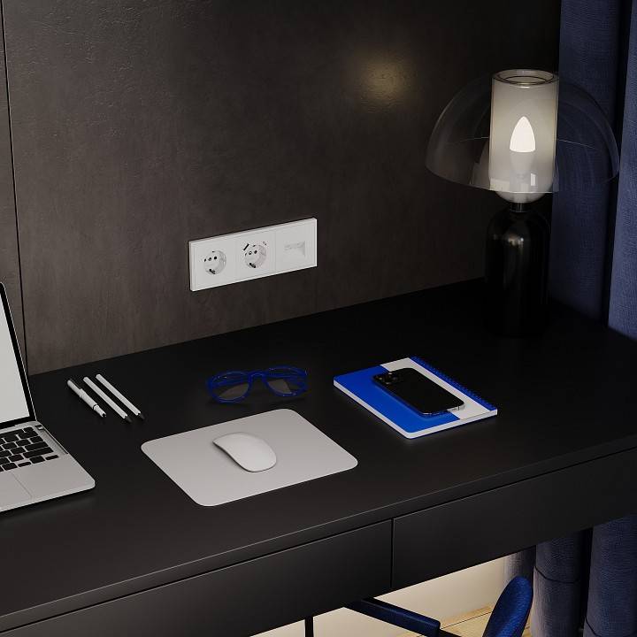 Розетка с заземлением, без рамки Voltum S70 VLS040102