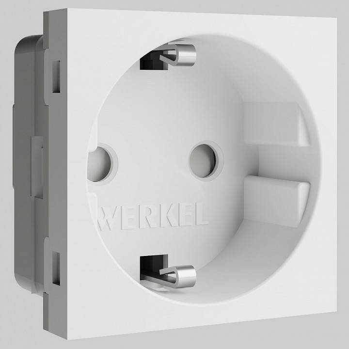 Розетка с заземлением и со шторкой модульная Werkel белый a069368