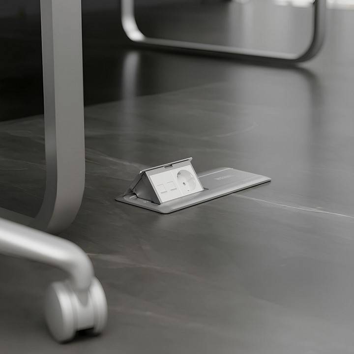 Розетка с заземлением и со шторкой модульная Werkel белый a069368