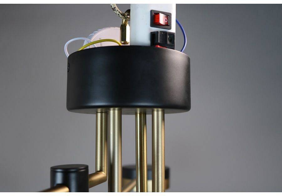 Люстра на штанге Zortes Lunar ZRS.1805.06