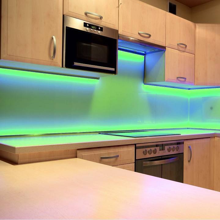 Лента светодиодная Apeyron Electrics Стандарт (в блистере) smd 3528 07BL