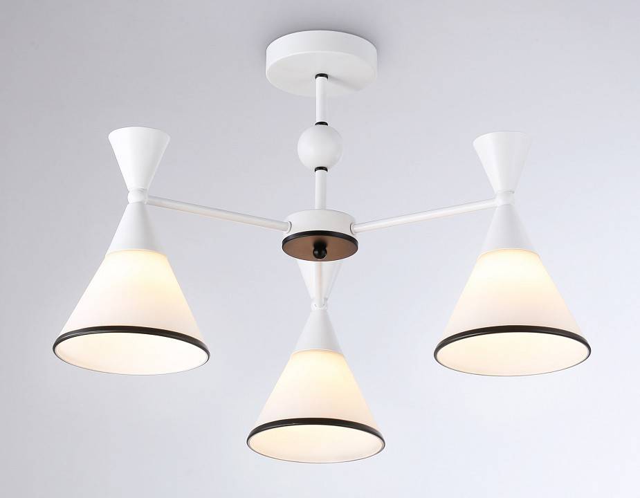 Люстра на штанге Ambrella Light TR TR3164