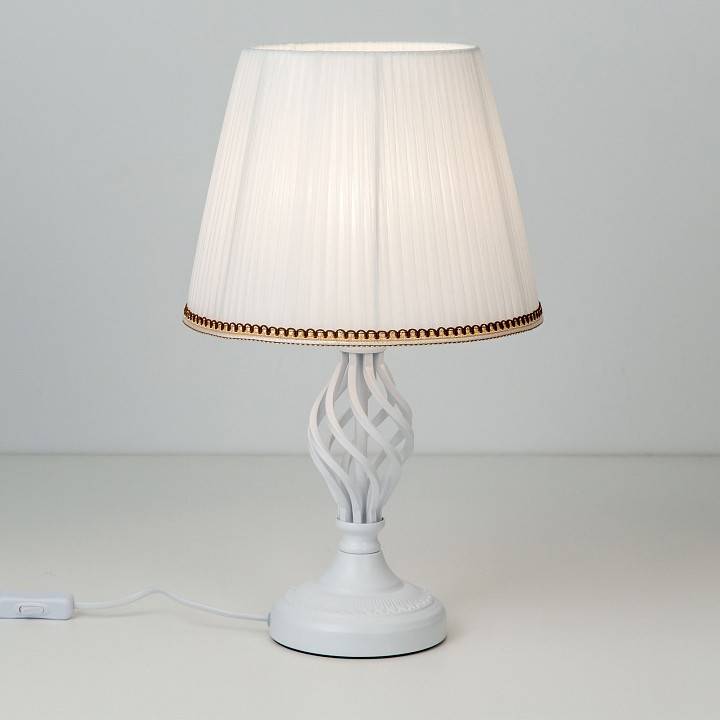 Настольная лампа декоративная Citilux Вена CL402800