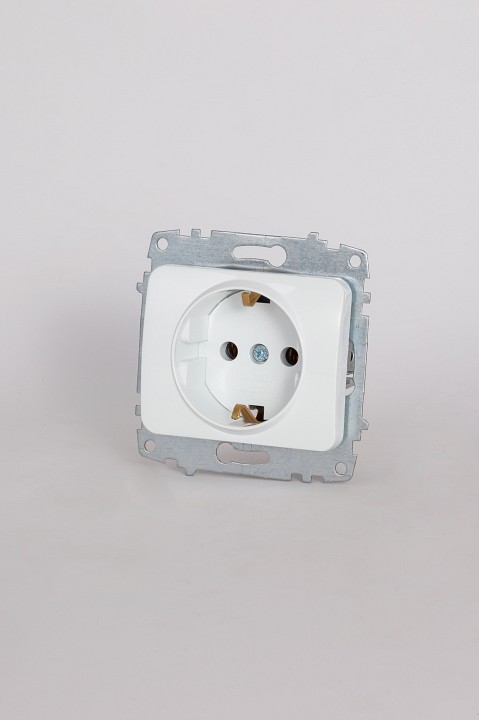 Розетка с заземлением, без рамки Elbi Eleсtriс Jazz 607-010200-217