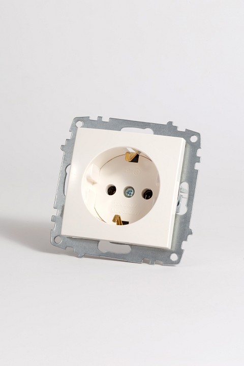 Розетка с заземлением, без рамки Elbi Eleсtriс Zena Vega 609-010200-217