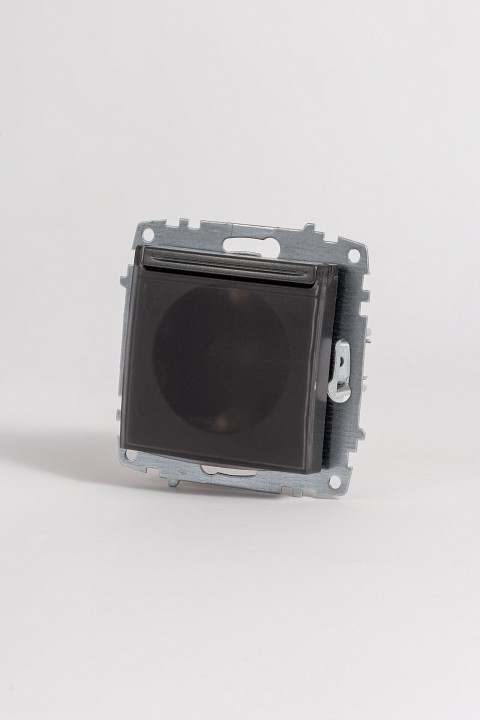 Розетка с заземлением и со шторкой, без рамки с крышкой Elbi Eleсtriс Zena Vega 609-011100-219