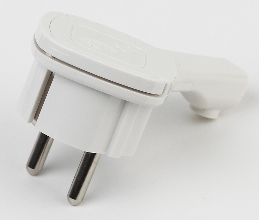 Вилка прямая ЭРА с заземлением V5(U)