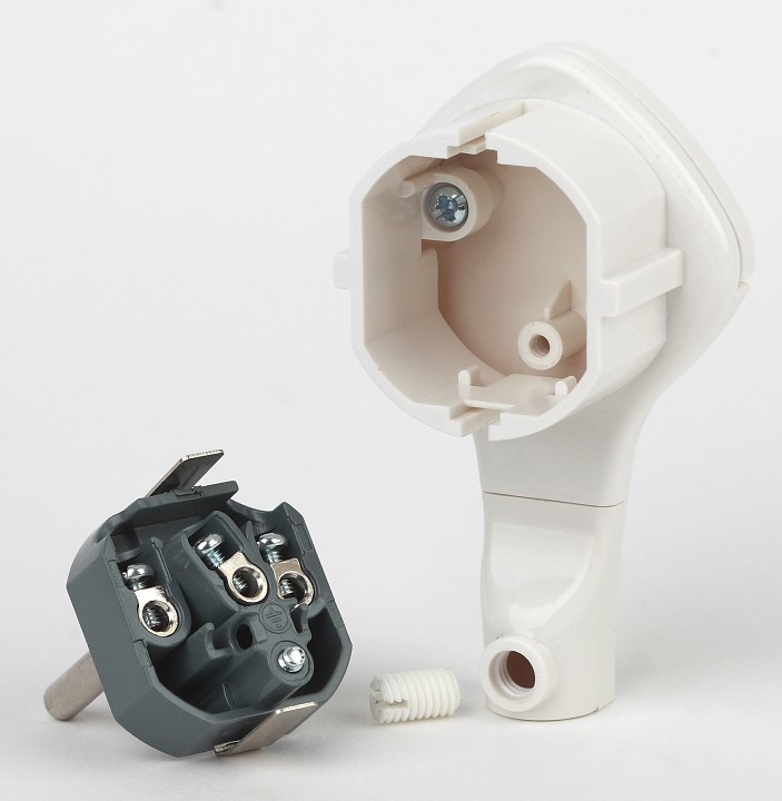 Вилка прямая ЭРА с заземлением V5(U)