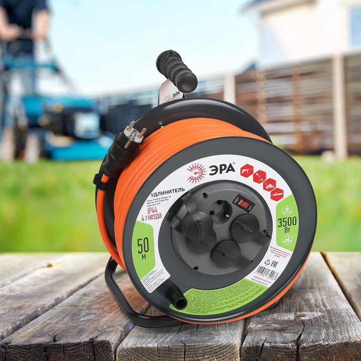 Удлинитель с выключателем Эра  RMx-4es-3x2.5-50m-IP44