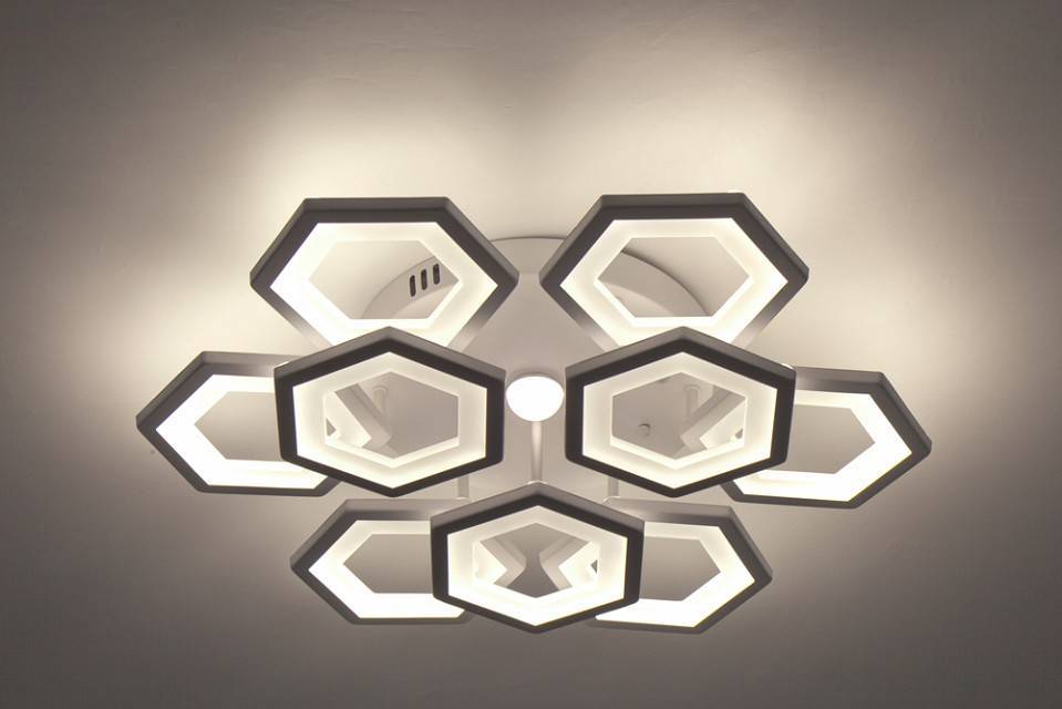 Потолочная люстра Escada Hexagon 10236/9LED