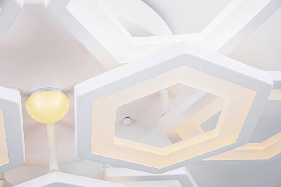 Потолочная люстра Escada Hexagon 10236/9LED