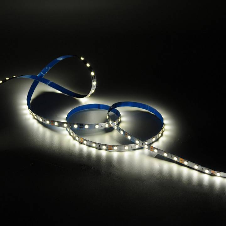 Комплект светодиодной ленты Gauss 2835/60-SMD 5 м 12В 3000К IP20 312000148
