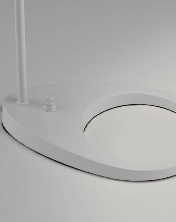 Настольная лампа офисная Moderli Turin V11335-1T