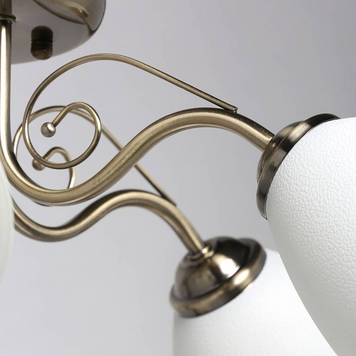 Потолочная люстра De City Грация 38 5 ламп 677012705