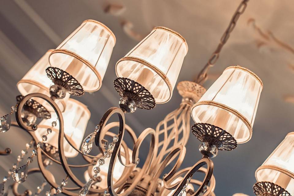 Подвесная люстра Maytoni Grace 10 ламп ARM247-10-G