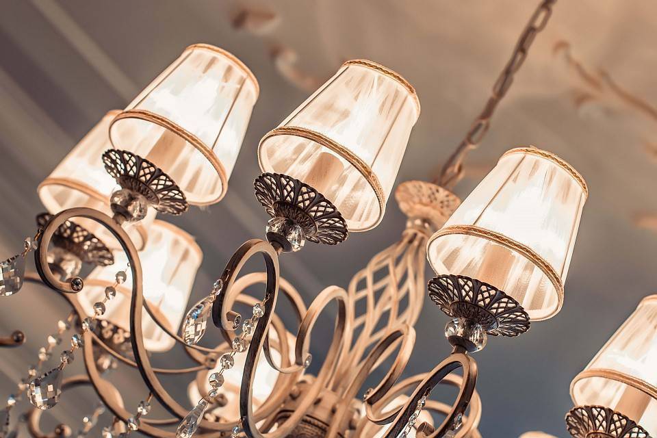 Подвесная люстра Maytoni Grace 10 ламп ARM247-10-G