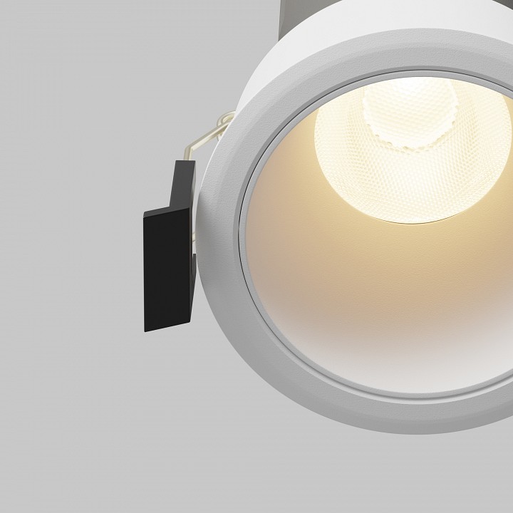 Встраиваемый светильник Maytoni  DL116-10W-3K-W