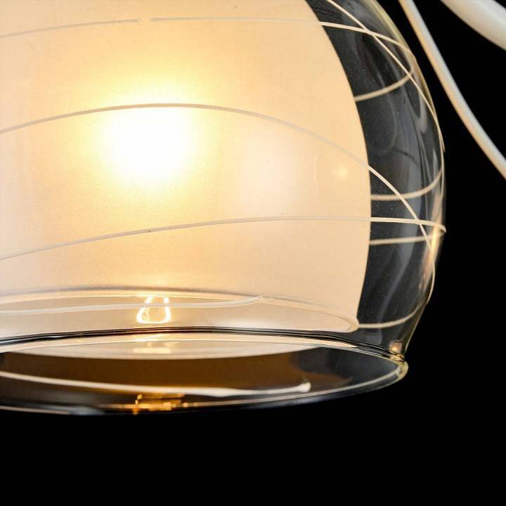 Потолочная люстра Freya Nikki 3 лампы FR5052-CL-03-W