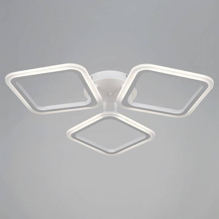 Потолочная люстра Reluce 05105-1 3 лампы White 05105-0.3-03 WH