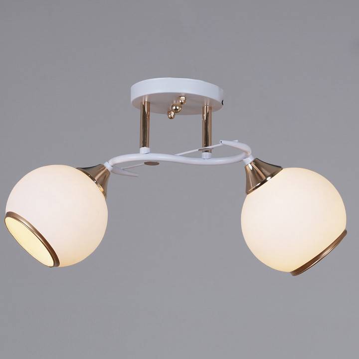 Светильник на штанге Reluce 06117 2 лампы белый французское золото 06117-0.3-02 WH+FG