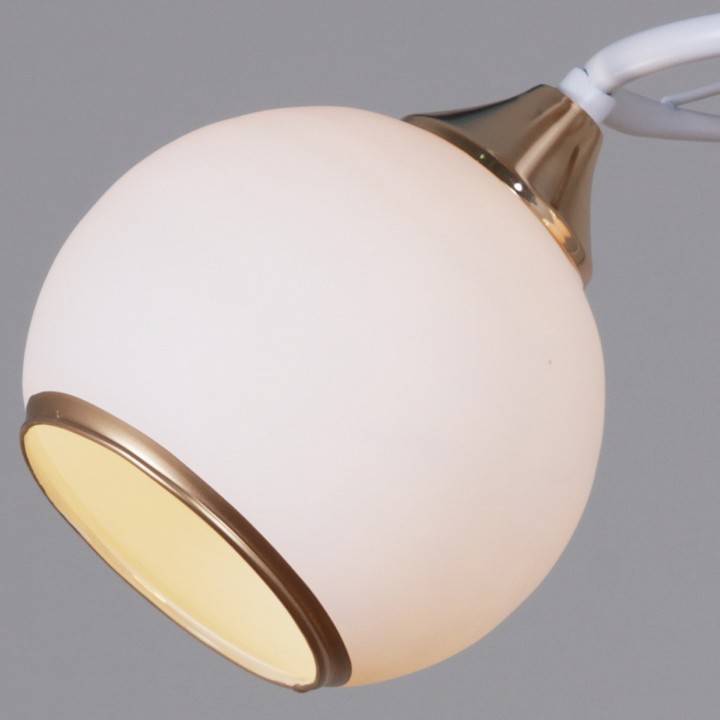 Светильник на штанге Reluce 06117 2 лампы белый французское золото 06117-0.3-02 WH+FG