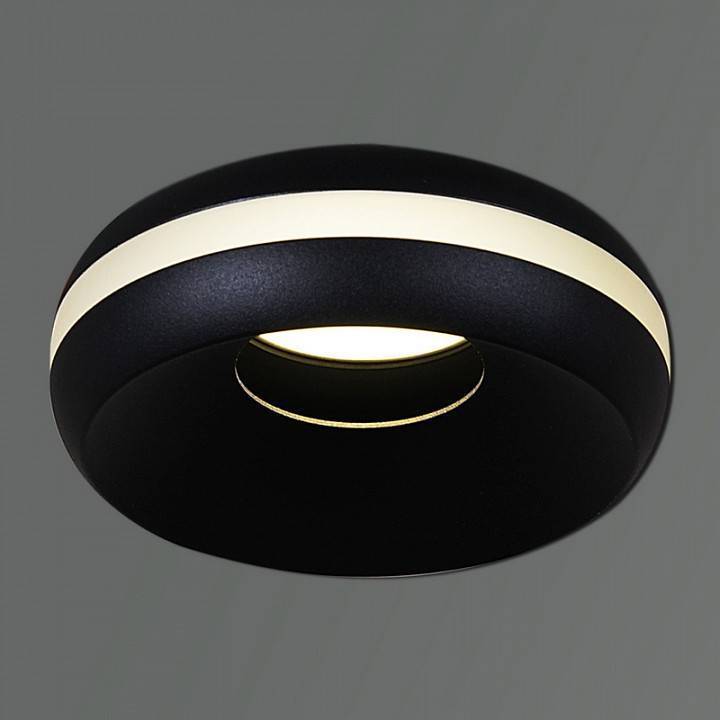 Накладной светильник Reluce 16074 16074-9.5-001QR MR16 BK