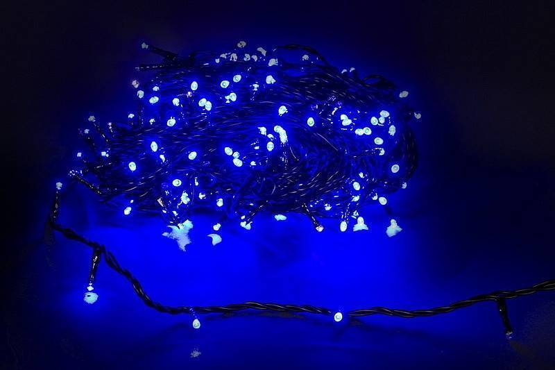 Гирлянда нить Sneha A-047R 300 LED 30 м IP44 синий свет с мерцанием A-047R BL/WT FLASH