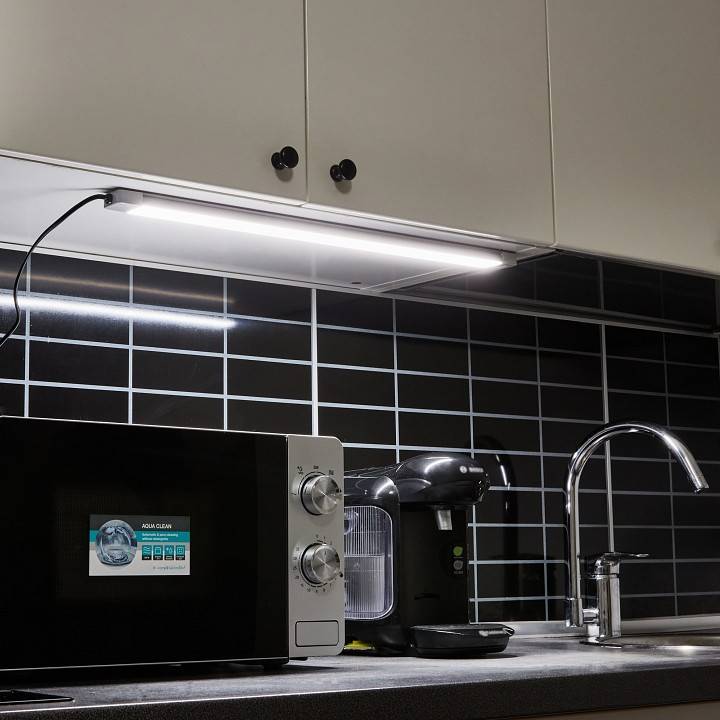 Светильник мебельный светодиодный Uniel ULI-F45 9 Вт с сенсором UL-00008281