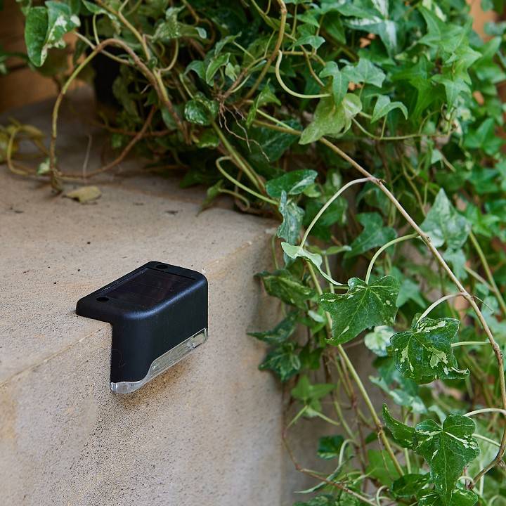 Светильник настенный на солнечной батарее Uniel USL-F-250 UL-00011590