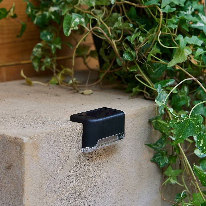 Светильник настенный на солнечной батарее Uniel USL-F-250 UL-00011590