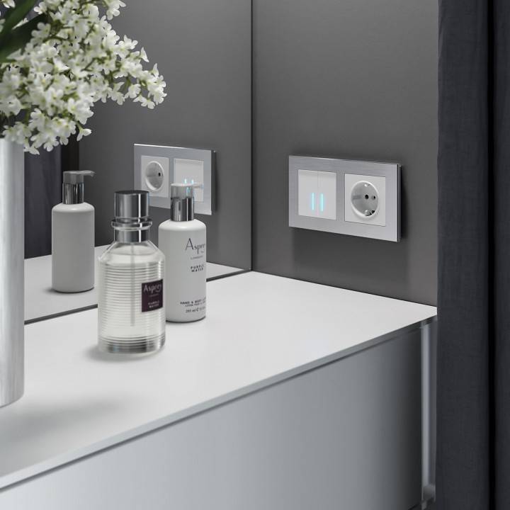 Выключатель сенсорный 2-клавишный Werkel Wi-Fi с подсветкой белый W4520601