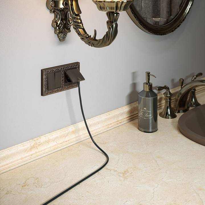 Накладка для розетки с крышкой Werkel бронза W1179212