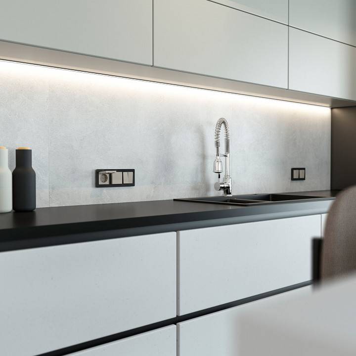 Розетка влагозащищенная с заземлением и со шторкой с крышкой Werkel дымчатый W1271204