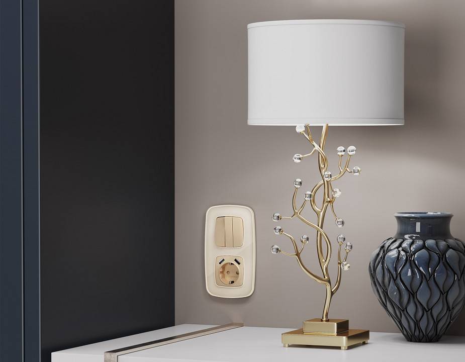 Накладка для розетки с заземлением и со шторками и 2хUSB type A Ambrella Volt Quant OP6090