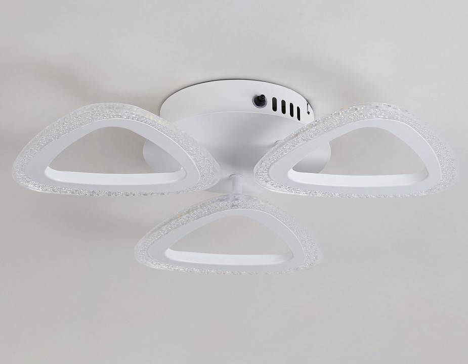 Потолочная люстра Ambrella Light FA FA4508