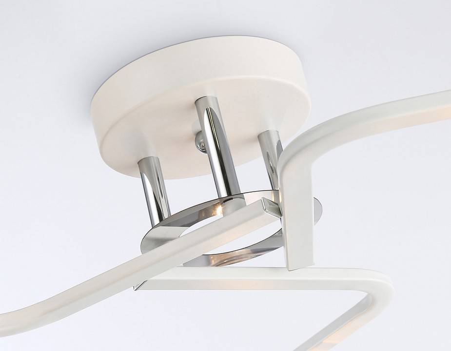 Потолочная люстра Ambrella Light TR TR303217