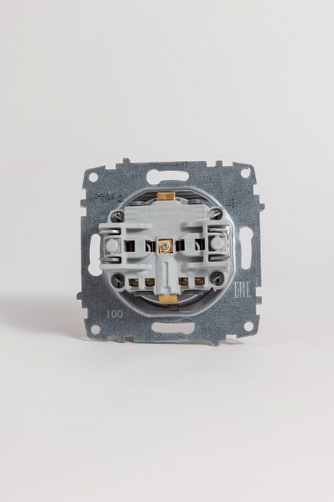 Розетка с заземлением с крышкой, без рамки Elbi Eleсtriс Zena Vega 609-011000-218