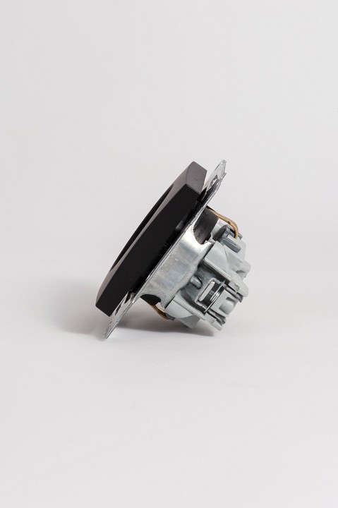 Розетка с заземлением и со шторкой, без рамки Elbi Eleсtriс Zena Vega 609-014800-243