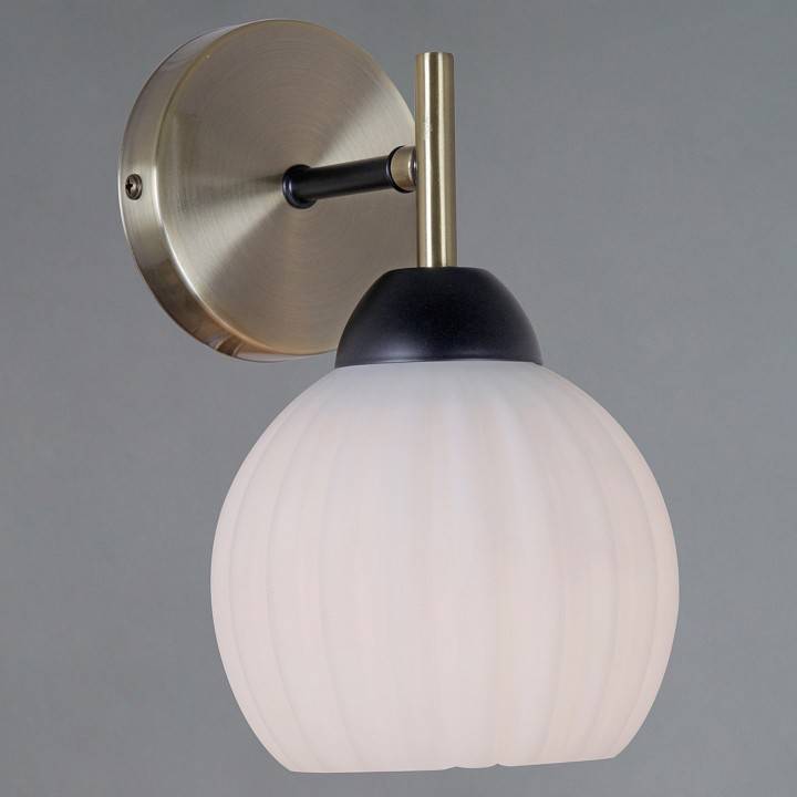 Бра ILLUMICO TRENTO IL0579-1WSQ-25 BK AB