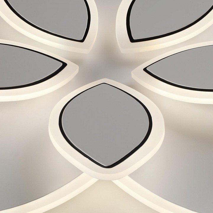 Светильник потолочный Lumion LOTUS 75 Вт 8014/75CL