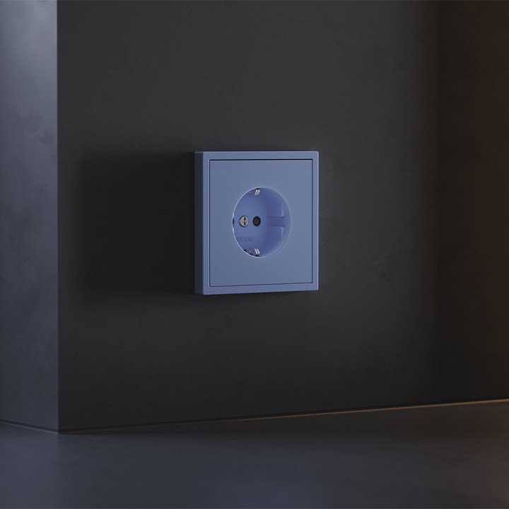 Накладка для розетки с заземлением и со шторками Voltum S70 VLS000715