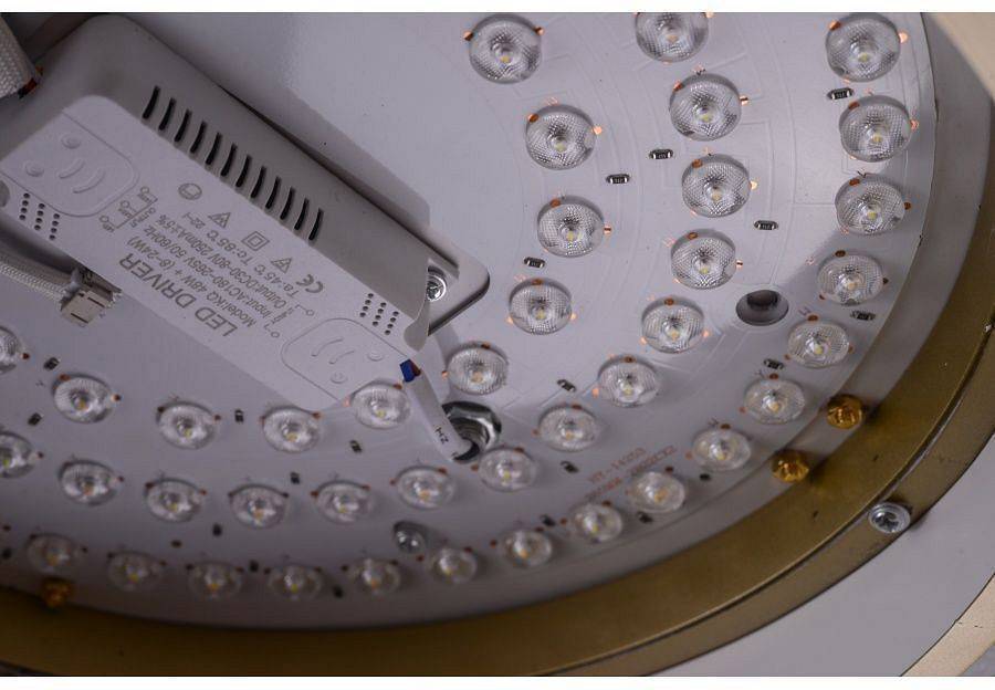 Светильник накладной Zortes Gerda ZRS.1097.40