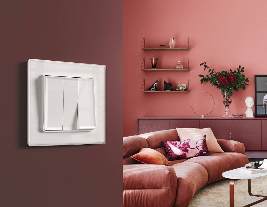 Выключатель трехклавишный без рамки Ambrella Volt Quant MA105010