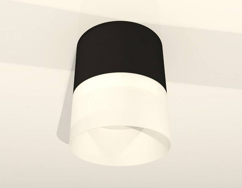 Накладной светильник Ambrella Light XS XS8111002