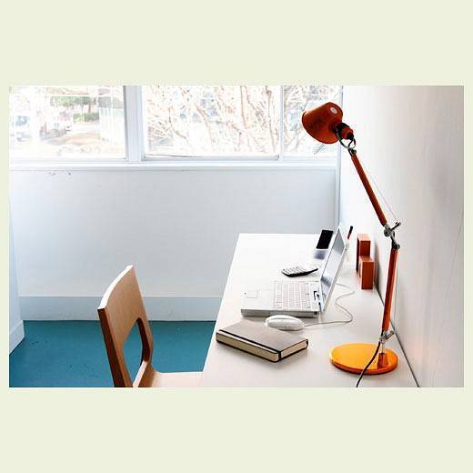 Настольная лампа офисная Artemide Tolomeo Micro A011860