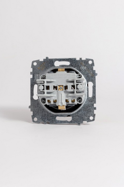 Розетка с заземлением, без рамки Elbi Eleсtriс Zena Vega 609-011100-217