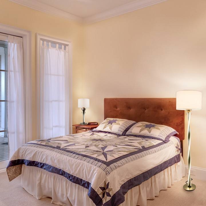 Настольная лампа декоративная с подсветкой Bogates Titan a043819