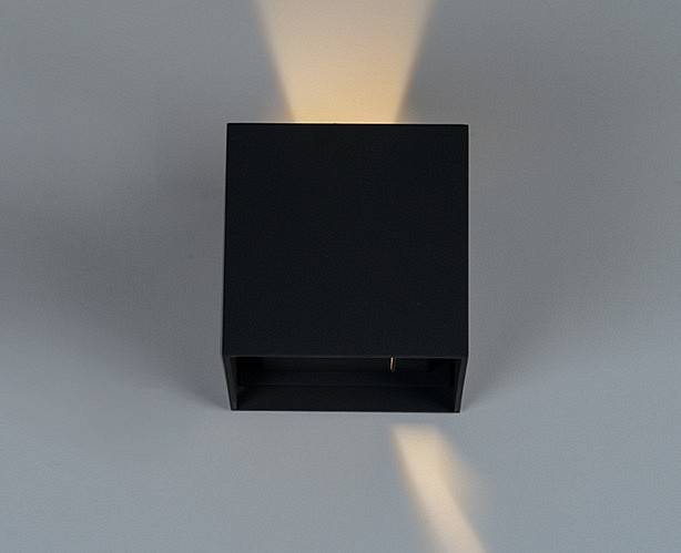 Накладной светильник Italline IT01-A310 черный IT01-A310 black