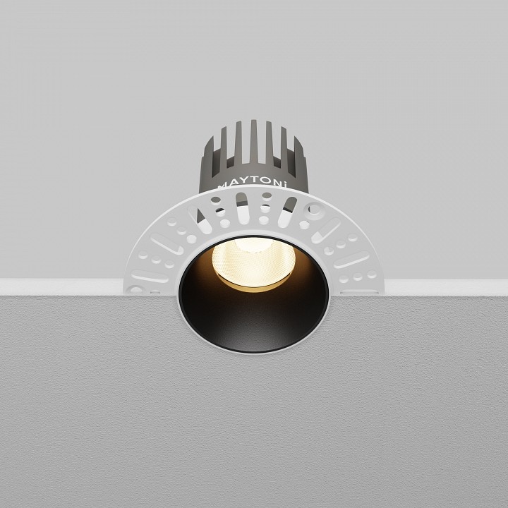 Встраиваемый светильник Maytoni 10 Вт 3000 K черный DL119-10W-3K-TRS-B