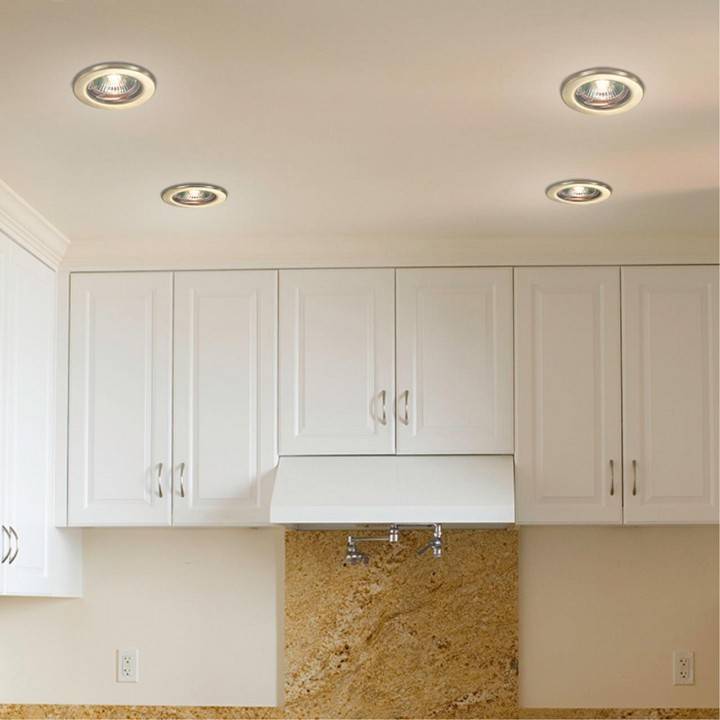 Встраиваемый светильник Novotech Classic GU5.3 белый/серебро 369700